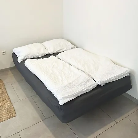 Appartement Phantasialand, Therme, Koeln, Bonn, Arbeitsplatz, Baeckerei Um Ecke Euskirchen