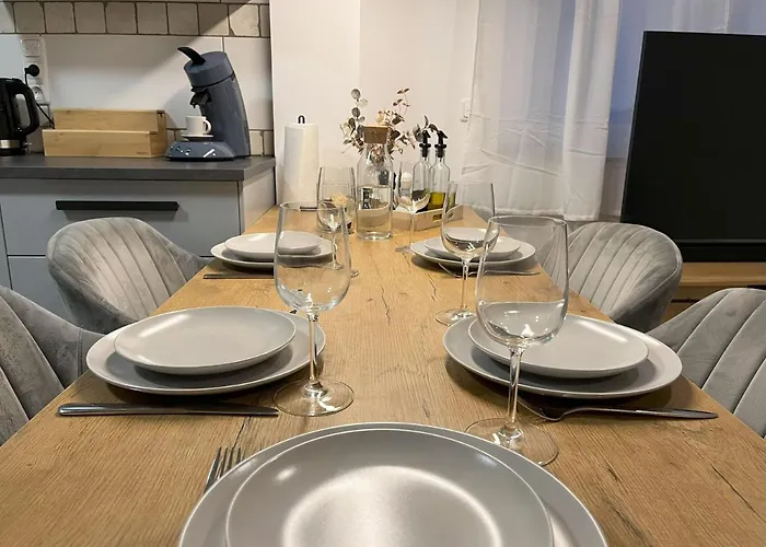 Phantasialand, Therme, Koeln, Bonn, Arbeitsplatz, Baeckerei Um Ecke شقة